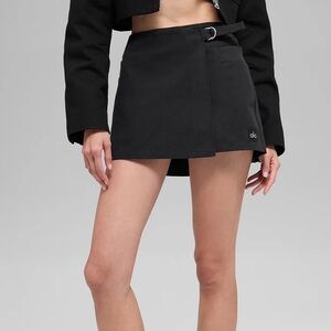 ALO NWT Main Character Mini Skirt black XS